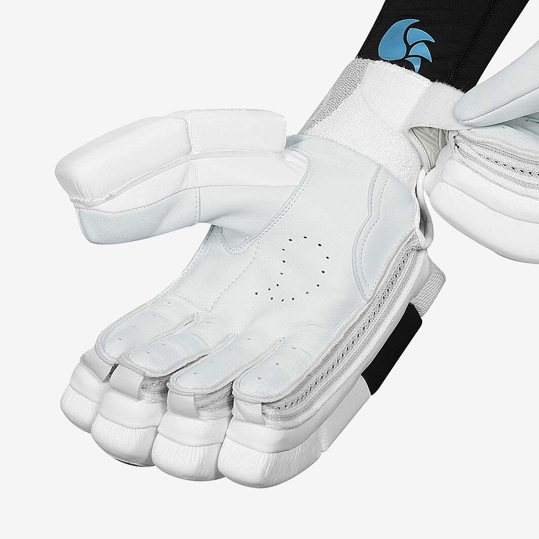 DSC Krunch 5000 Cricket Batting Gloves