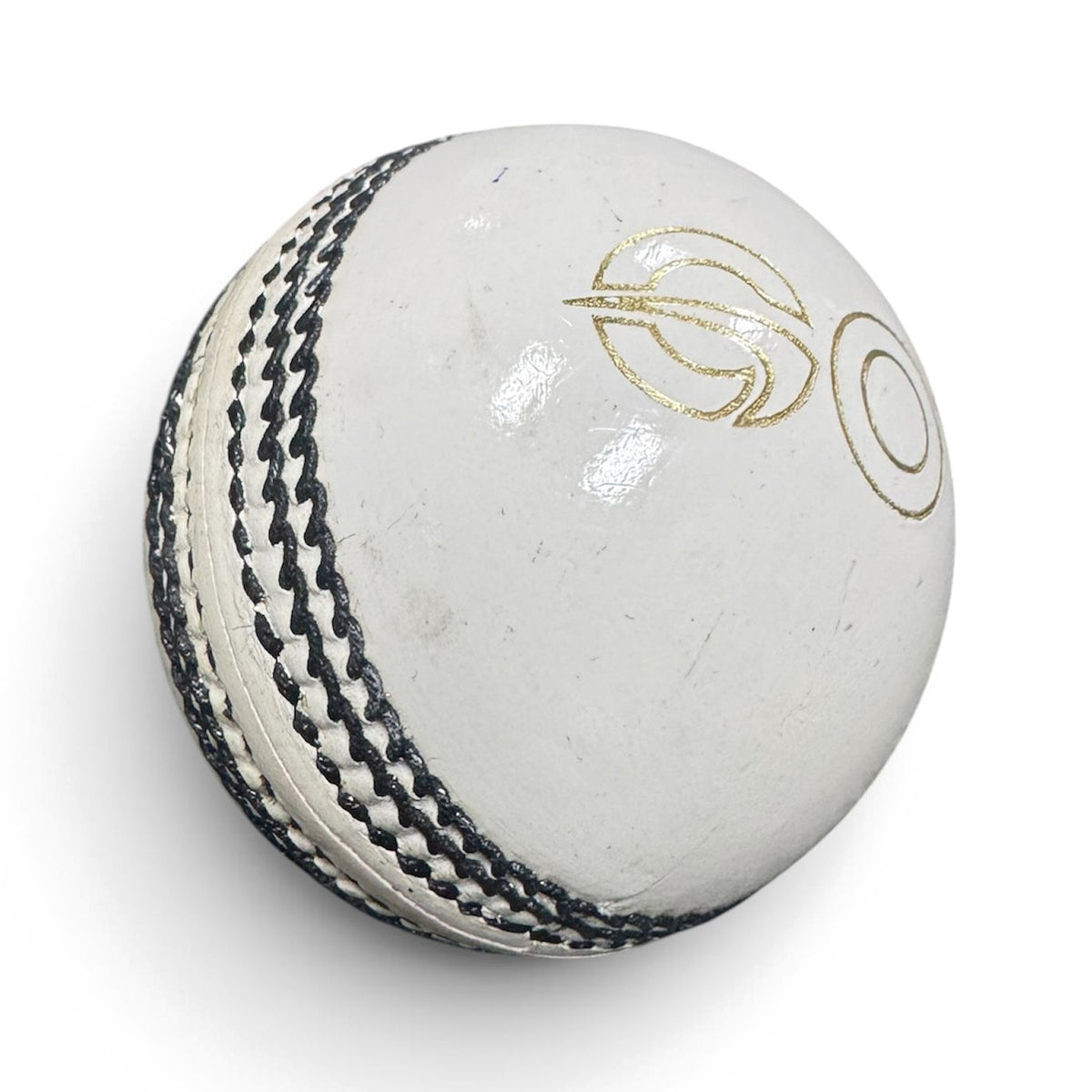GO 156g white leather cricket ball showing the Maveric logo